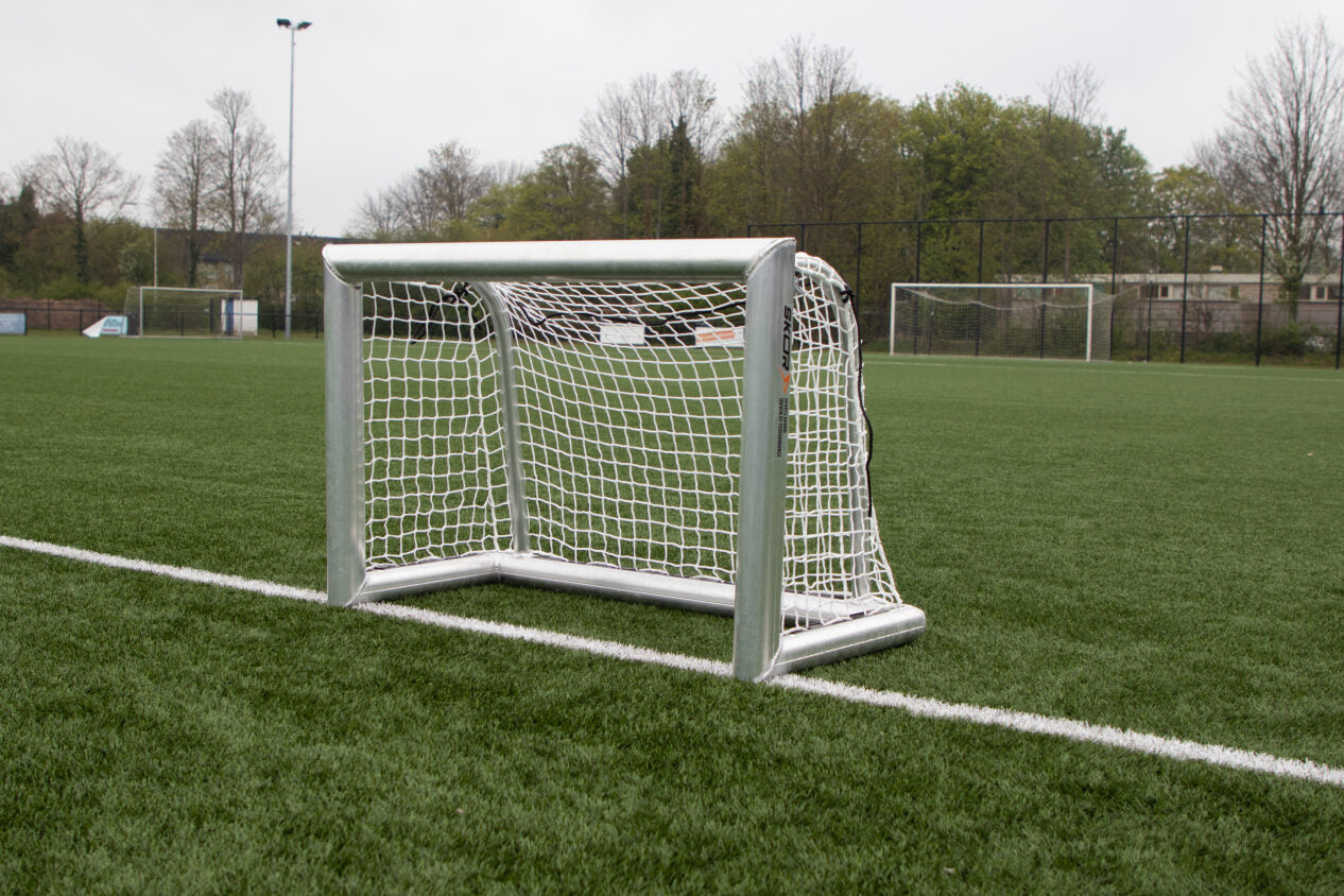 Klein voetbaldoel 1,2x0,8 m voor trainingen of gebruik in de tuin